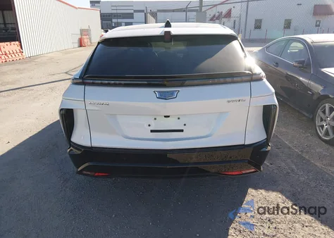 2024 Cadillac Lyriq Sport W/1Sj z USA, uszkodzony, nr VIN 1GYKPVRL7RZ121464